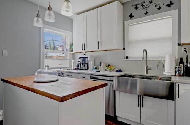 1182 S Taylor Avenue S, Oak Park, IL 60304