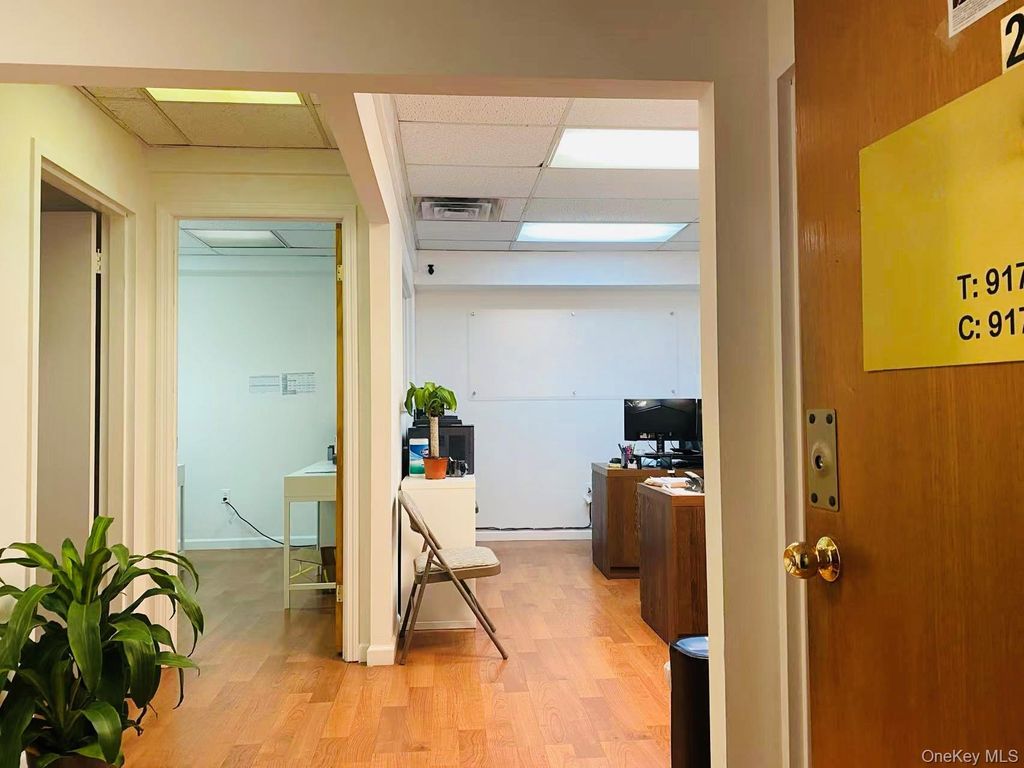133-36 41st Rd 2G, Flushing, NY 11355 — photo 2
