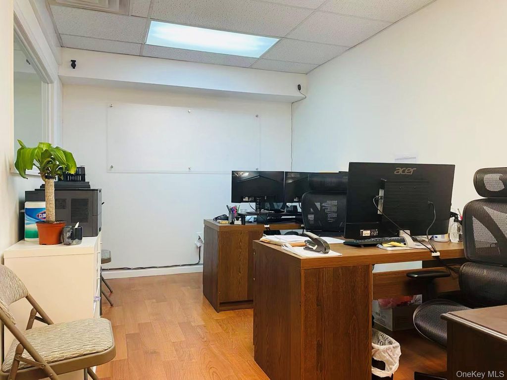 133-36 41st Rd 2G, Flushing, NY 11355 — photo 3