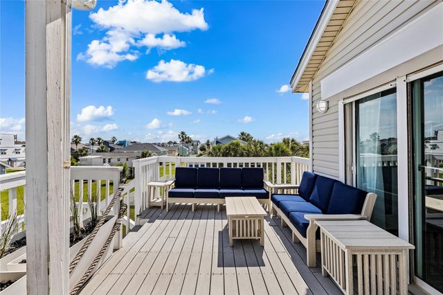 13663 Mutiny Lane, Galveston, TX 77554