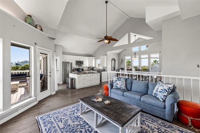 13663 Mutiny Lane, Galveston, TX 77554