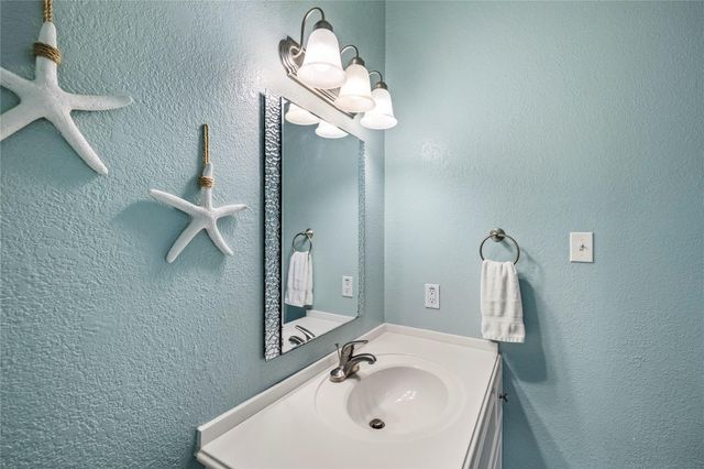 13663 Mutiny Lane, Galveston, TX 77554