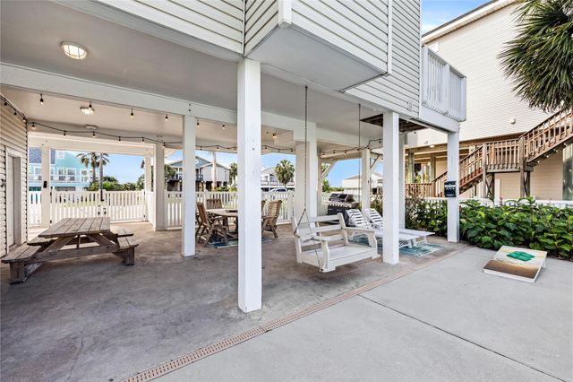 13663 Mutiny Lane, Galveston, TX 77554