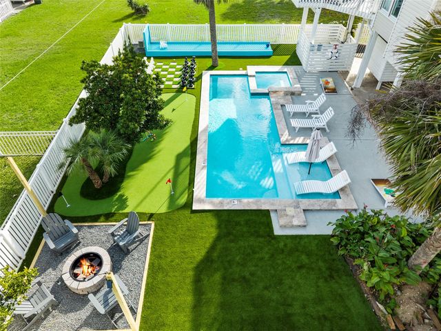 13663 Mutiny Lane, Galveston, TX 77554