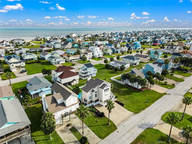 13663 Mutiny Lane, Galveston, TX 77554
