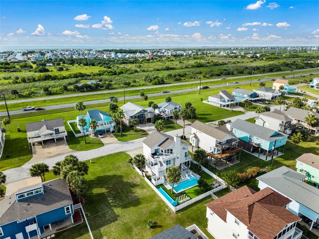13663 Mutiny Lane, Galveston, TX 77554