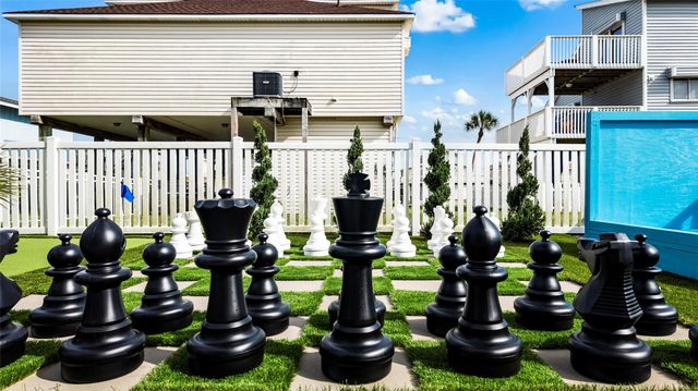 13663 Mutiny Lane, Galveston, TX 77554