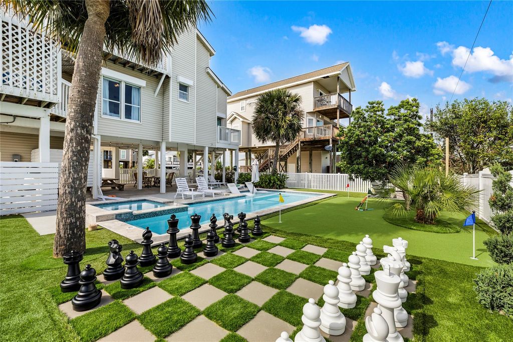 13663 Mutiny Lane, Galveston, TX 77554