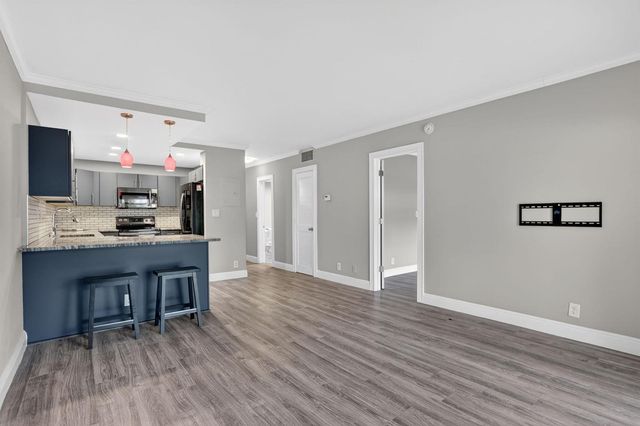 770 SE 2nd Avenue A106, Deerfield Beach, FL 33441