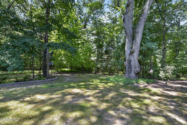 630 Anastasia Court, Holland, OH 43528