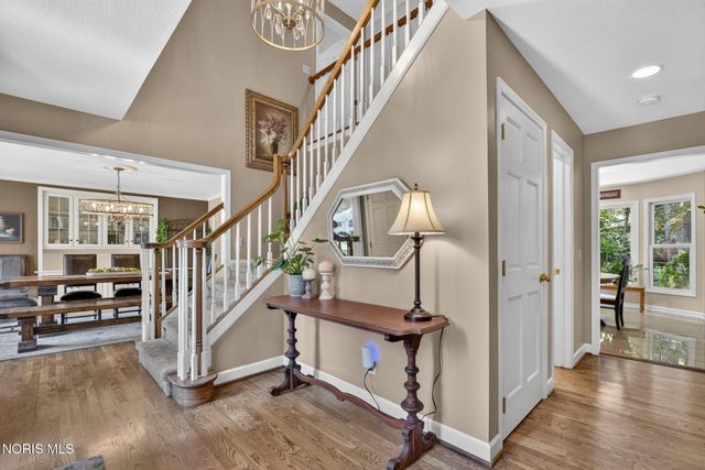 630 Anastasia Court, Holland, OH 43528