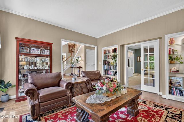 630 Anastasia Court, Holland, OH 43528