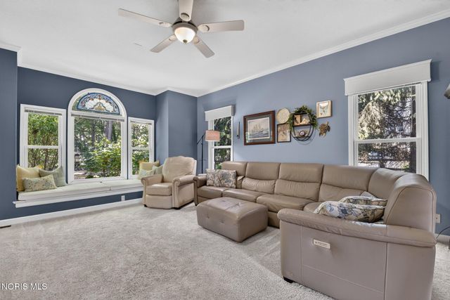 630 Anastasia Court, Holland, OH 43528