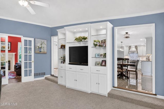 630 Anastasia Court, Holland, OH 43528