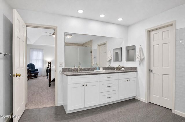 630 Anastasia Court, Holland, OH 43528