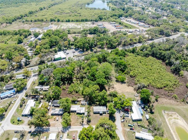 1120 NORTHWOOD DRIVE, Seffner, FL 33584