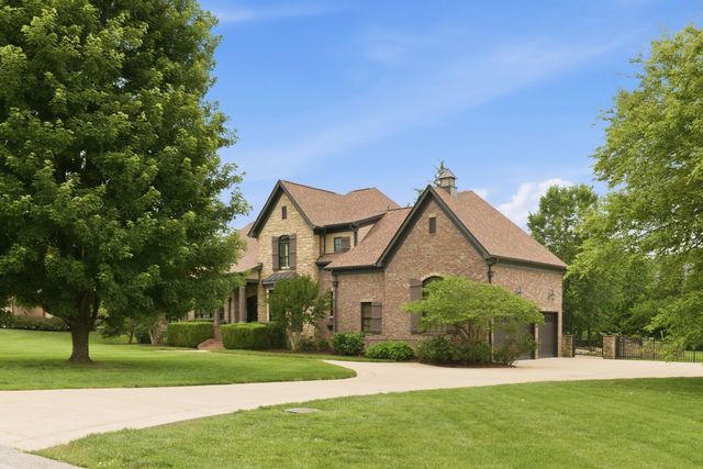 2228 Grey Cliff Dr, Franklin, TN 37064