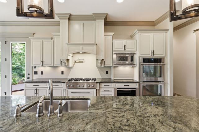 2228 Grey Cliff Dr, Franklin, TN 37064