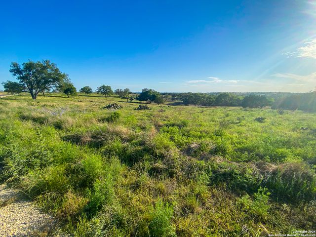 140 cattlemans crossing, Kerrville, TX 78028