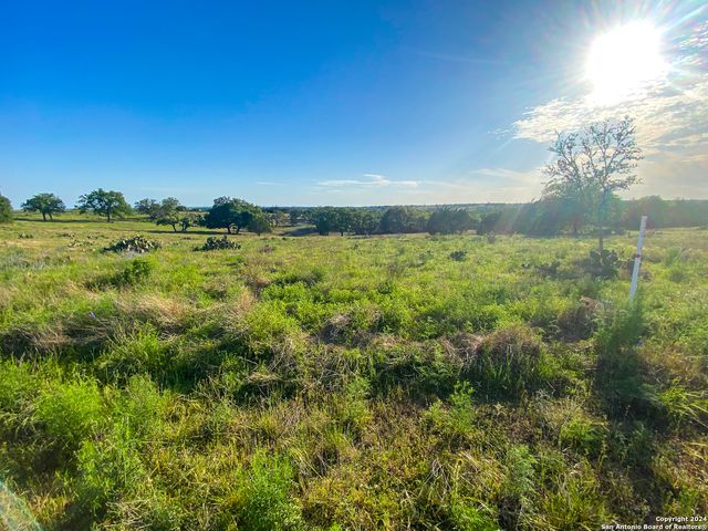 140 cattlemans crossing, Kerrville, TX 78028
