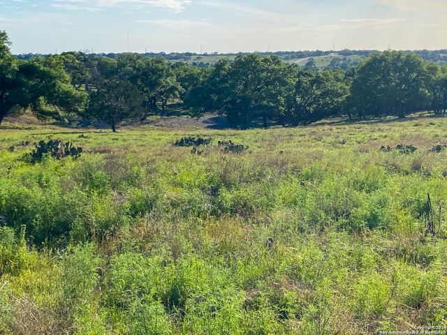 140 cattlemans crossing, Kerrville, TX 78028