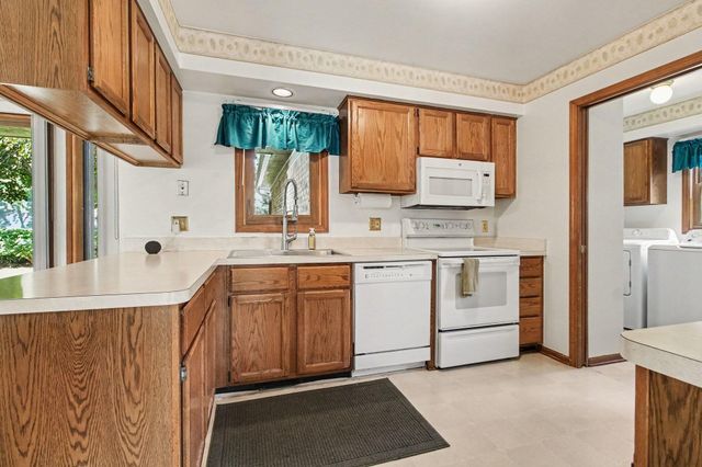 37885 Margareta Drive, Livonia, MI 48152