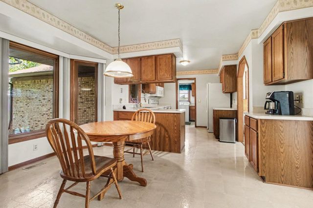 37885 Margareta Drive, Livonia, MI 48152