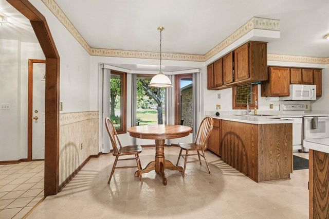 37885 Margareta Drive, Livonia, MI 48152
