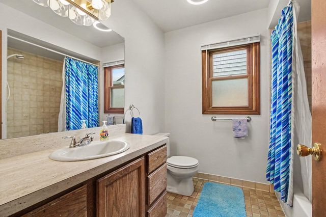 37885 Margareta Drive, Livonia, MI 48152