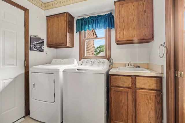 37885 Margareta Drive, Livonia, MI 48152