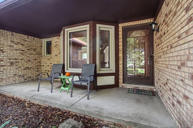 37885 Margareta Drive, Livonia, MI 48152