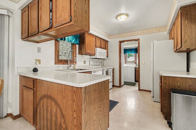 37885 Margareta Drive, Livonia, MI 48152