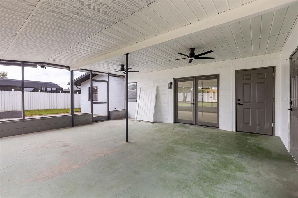 Image 28 of property listing at 909 MARABON AVENUE, Orlando, FL 32806