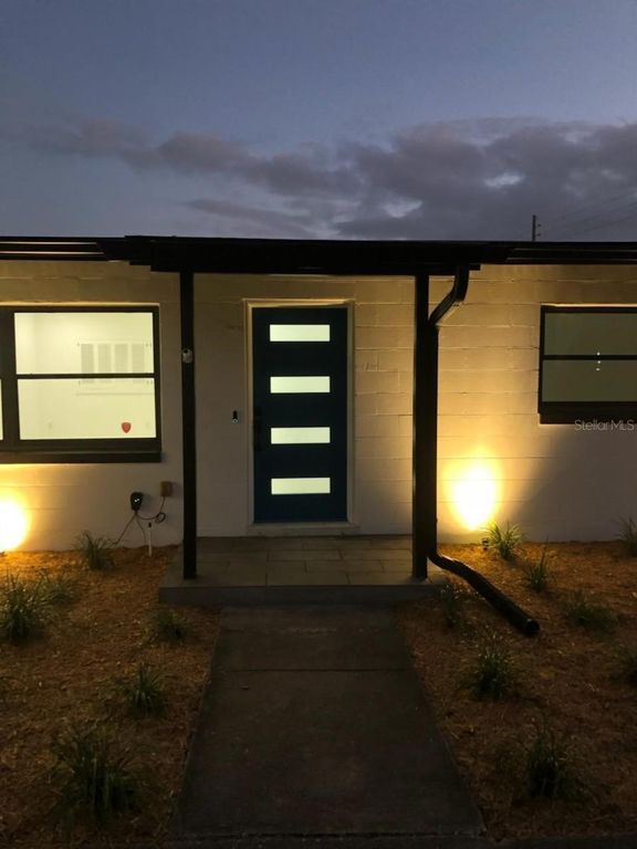 Image 31 of property listing at 909 MARABON AVENUE, Orlando, FL 32806