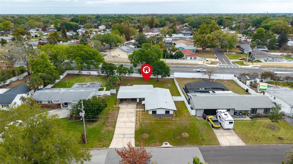 Image 39 of property listing at 909 MARABON AVENUE, Orlando, FL 32806