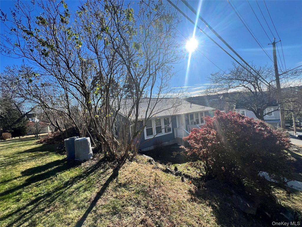 8 Maple Avenue, Tarrytown, NY 10591