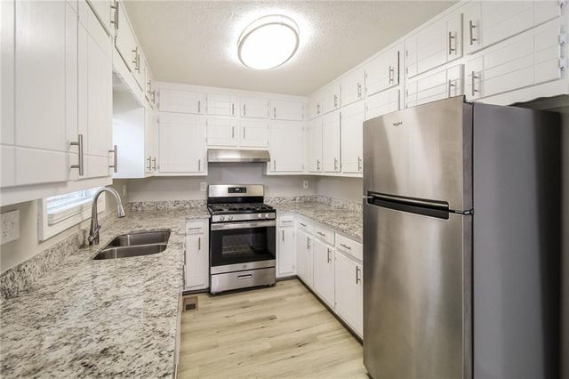 2314 Tapanzee Lane, Lawrenceville, GA 30044