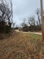 17545 E Coffee Creek Road, Luther, OK 73054