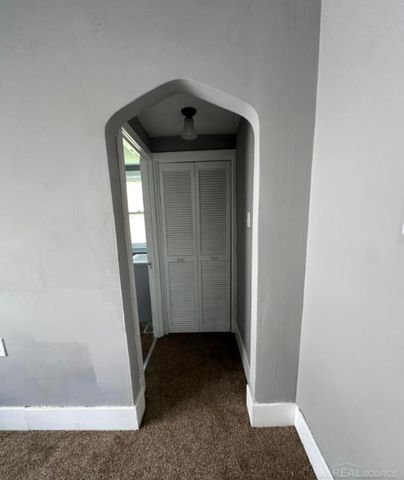 11011 Hupp Avenue, Warren, MI 48089