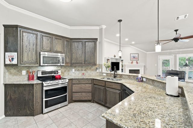 217 Nocona Drive, Waxahachie, TX 75165