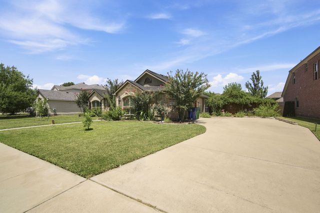 217 Nocona Drive, Waxahachie, TX 75165
