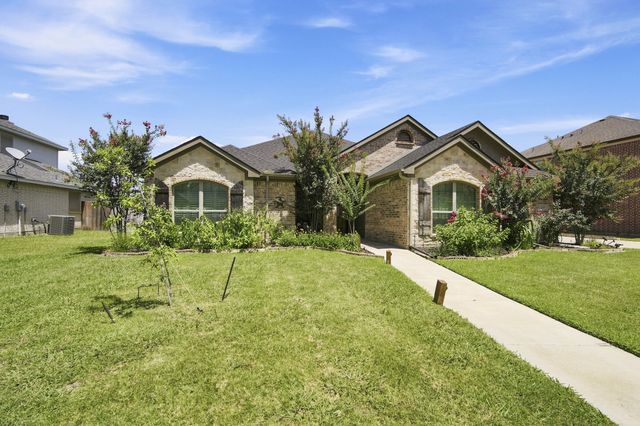 217 Nocona Drive, Waxahachie, TX 75165