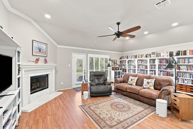 217 Nocona Drive, Waxahachie, TX 75165
