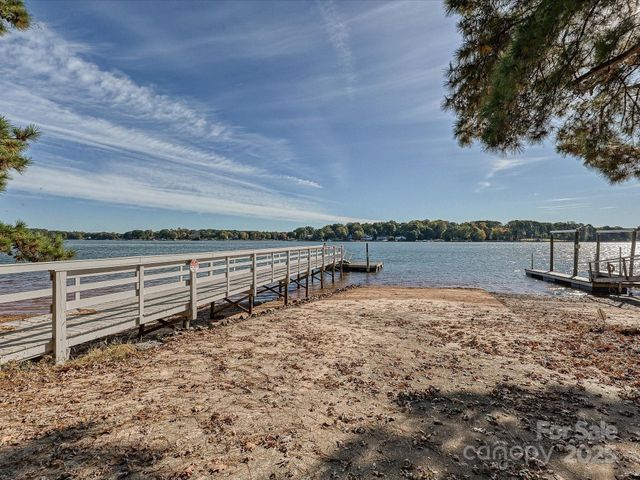 118 Broadbill Drive, Mooresville, NC 28117