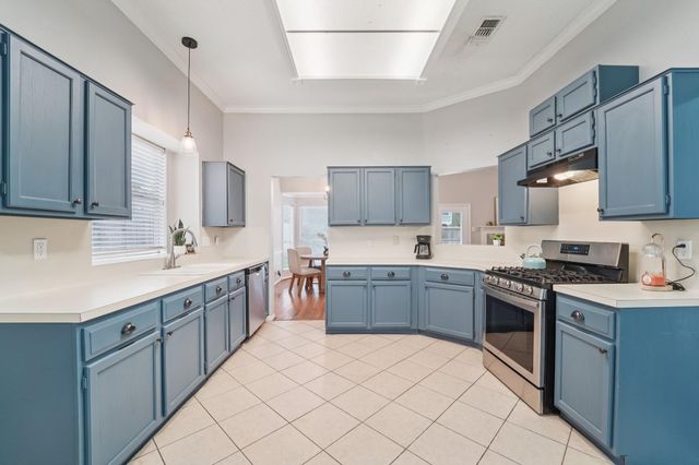 2926 Lakefield Way, Sugar Land, TX 77479