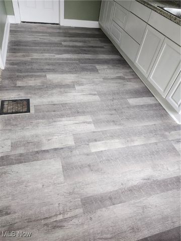 2438 Indiana Way NE, Canton, OH 44705