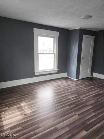 2438 Indiana Way NE, Canton, OH 44705