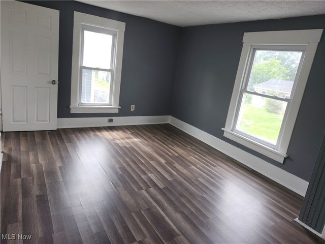 2438 Indiana Way NE, Canton, OH 44705