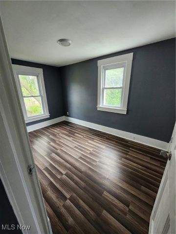 2438 Indiana Way NE, Canton, OH 44705