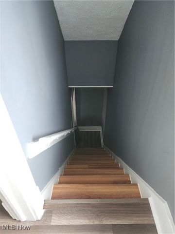 2438 Indiana Way NE, Canton, OH 44705